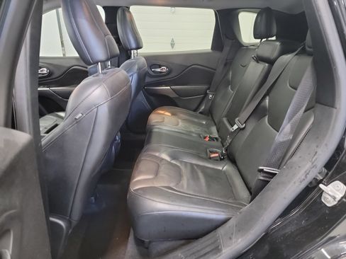 Used 2020 Jeep Cherokee Limited AWD/4WD image 28