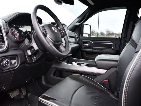 Used 2024 RAM 2500 Laramie w/ Sport Appearance Package image 19