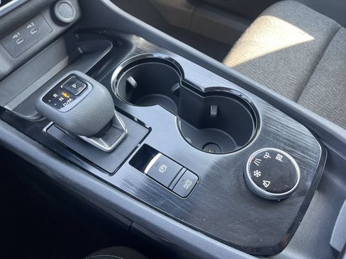 Used 2025 Nissan Rogue SV AWD/4WD image 7