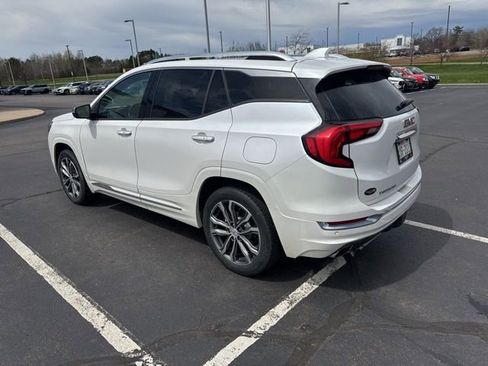 Used 2020 GMC Terrain Denali w/ GMC Pro Grade Package AWD/4WD image 4