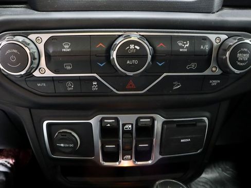 Used 2020 Jeep Wrangler Unlimited Sport AWD/4WD image 29