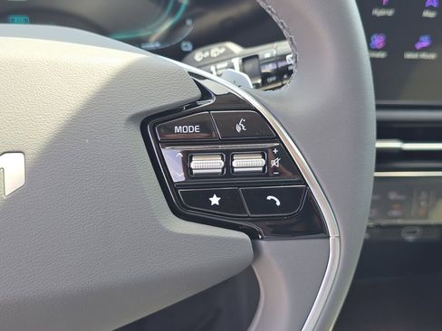 New 2026 Kia Niro EX FWD image 33