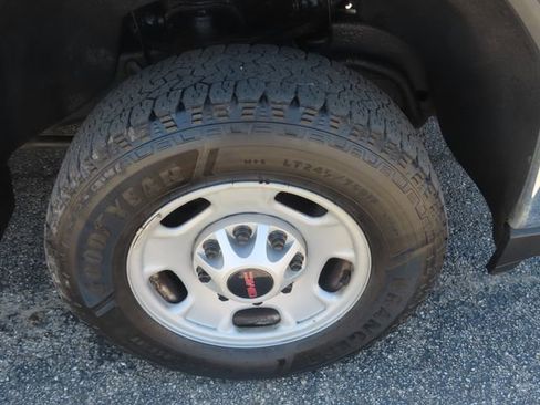 Used 2023 GMC Sierra 2500 Pro w/ Convenience Package AWD/4WD image 12