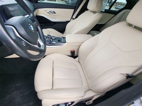 Used 2019 BMW 330i xDrive Sedan w/ Premium Package image 26
