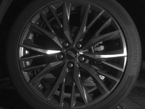 Certified 2024 Cadillac XT4 Sport image 4