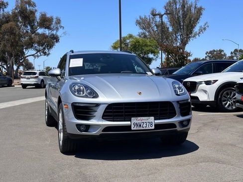 Used 2017 Porsche Macan AWD/4WD image 4