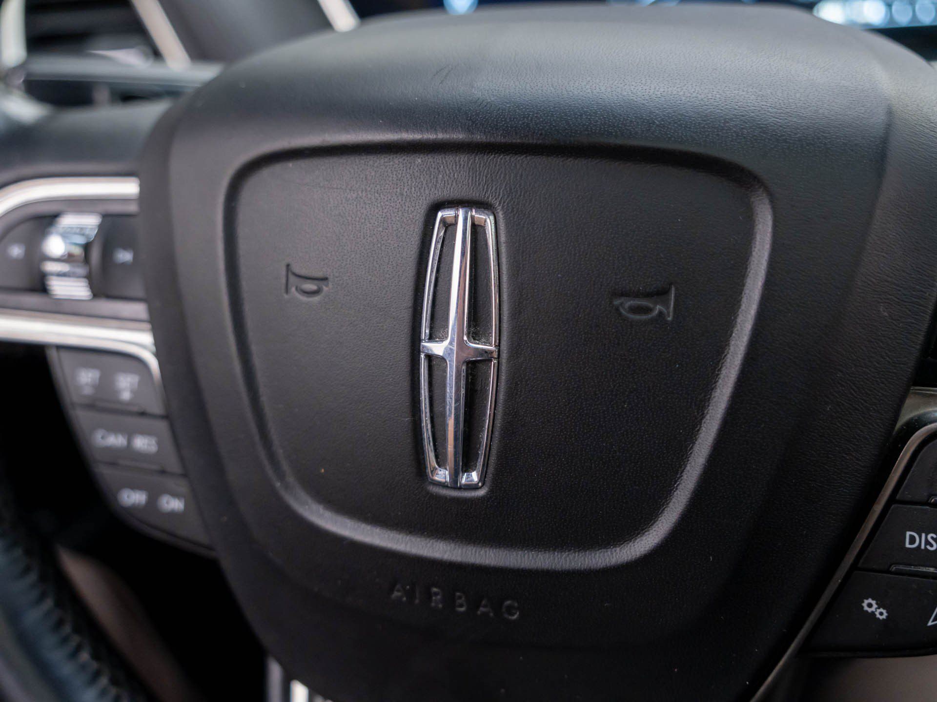 Used 2019 Lincoln Nautilus Select AWD/4WD image 24