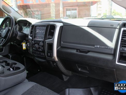 Used 2018 RAM 1500 Big Horn image 32