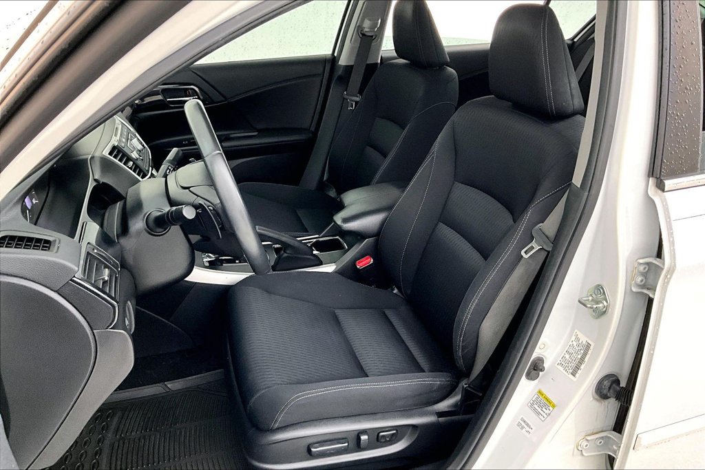 Used 2014 Honda Accord Sport image 31
