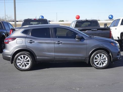Used 2021 Nissan Rogue Sport SV image 5