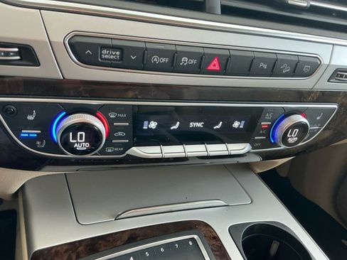 Used 2019 Audi Q7 2.0T Premium Plus w/ Premium Plus Package AWD/4WD image 22