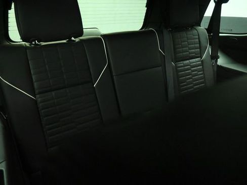 Used 2026 Cadillac Escalade V w/ LPO, ONYX Package AWD/4WD image 92