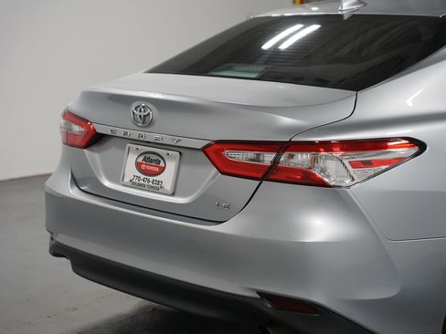 Certified 2020 Toyota Camry LE image 9
