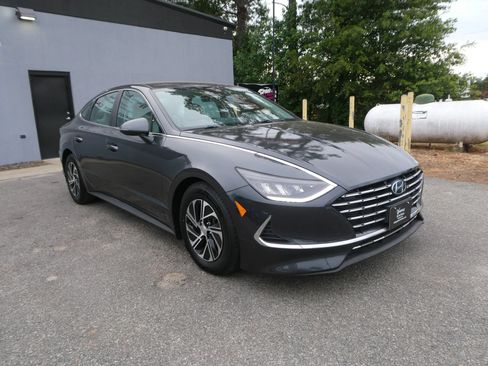 Used 2021 Hyundai Sonata Blue FWD image 3