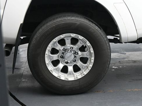 Used 2010 Toyota Tacoma 4x4 Double Cab image 10