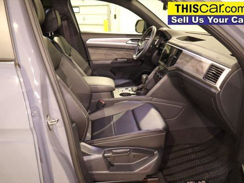 Used 2021 Volkswagen Atlas Cross Sport SE w/ Panoramic Sunroof Package FWD image 29