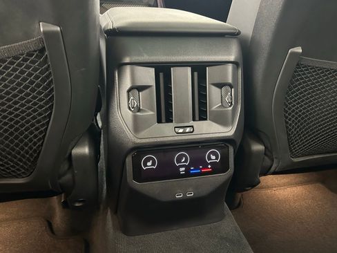 Used 2025 BMW X3 xDrive30i w/ Premium Package image 32