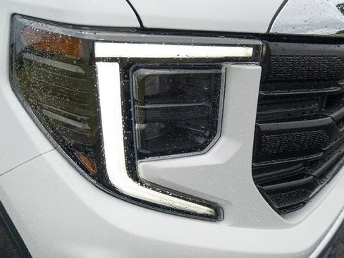 Used 2025 GMC Sierra 1500 Pro w/ Pro Value Package image 32