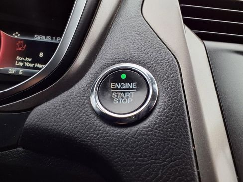 Used 2020 Ford Fusion SE image 16