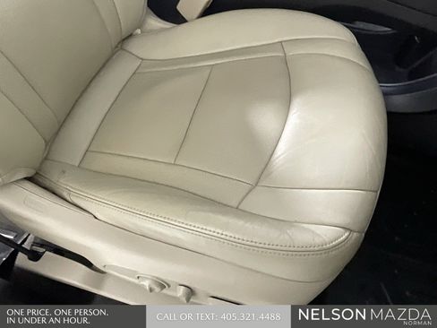 Used 2020 Buick Enclave Essence image 28