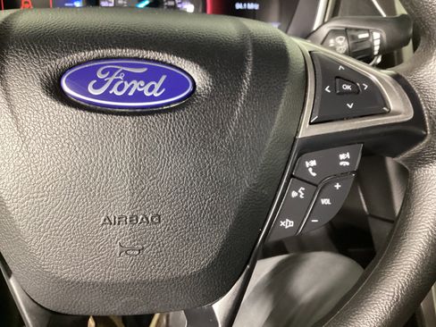 Used 2020 Ford Fusion SE image 25