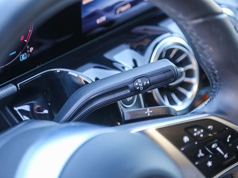 Certified 2025 Mercedes-Benz GLA 250 4MATIC image 18