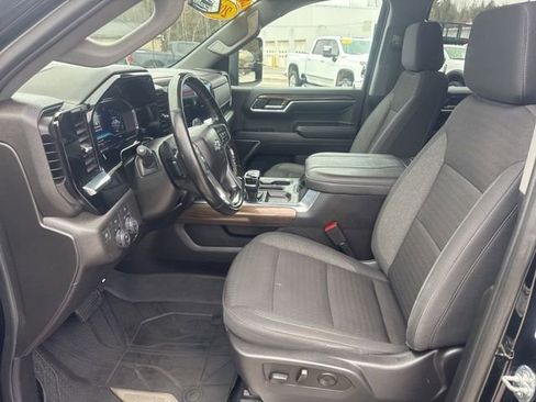 Used 2023 Chevrolet Silverado 1500 RST w/ Max Trailering Package AWD/4WD image 11