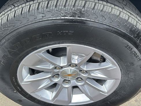 Certified 2025 Chevrolet Silverado 1500 W/T image 10