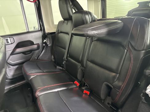 Used 2019 Jeep Wrangler Unlimited Rubicon image 21