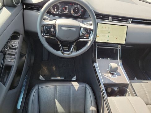 Used 2024 Land Rover Range Rover Evoque Dynamic SE image 10