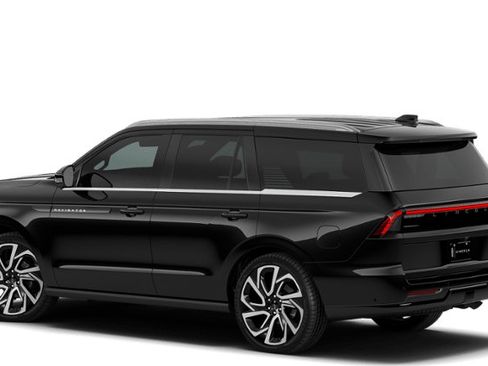 New 2027 Lincoln Navigator Black Label AWD/4WD image 25