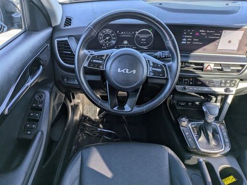 Used 2024 Kia Seltos EX image 14