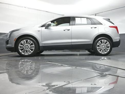 Used 2019 Cadillac XT5 Premium Luxury AWD/4WD image 37