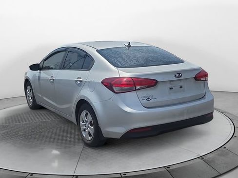 Used 2018 Kia Forte LX FWD image 3