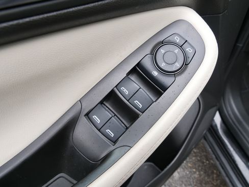 Used 2024 Buick Encore GX Preferred image 17