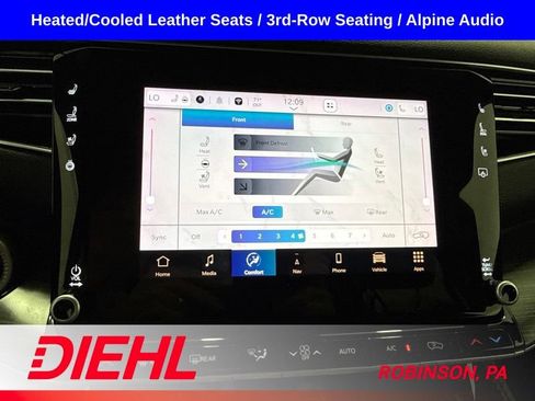 Used 2024 Jeep Wagoneer Series III AWD/4WD image 37
