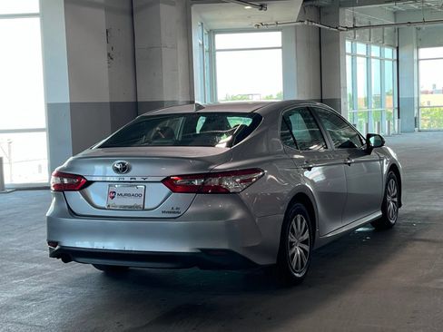 Used 2020 Toyota Camry LE FWD image 11