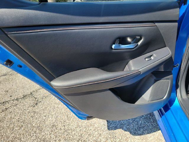 Used 2023 Nissan Sentra SR w/ SR Premium Package FWD image 14