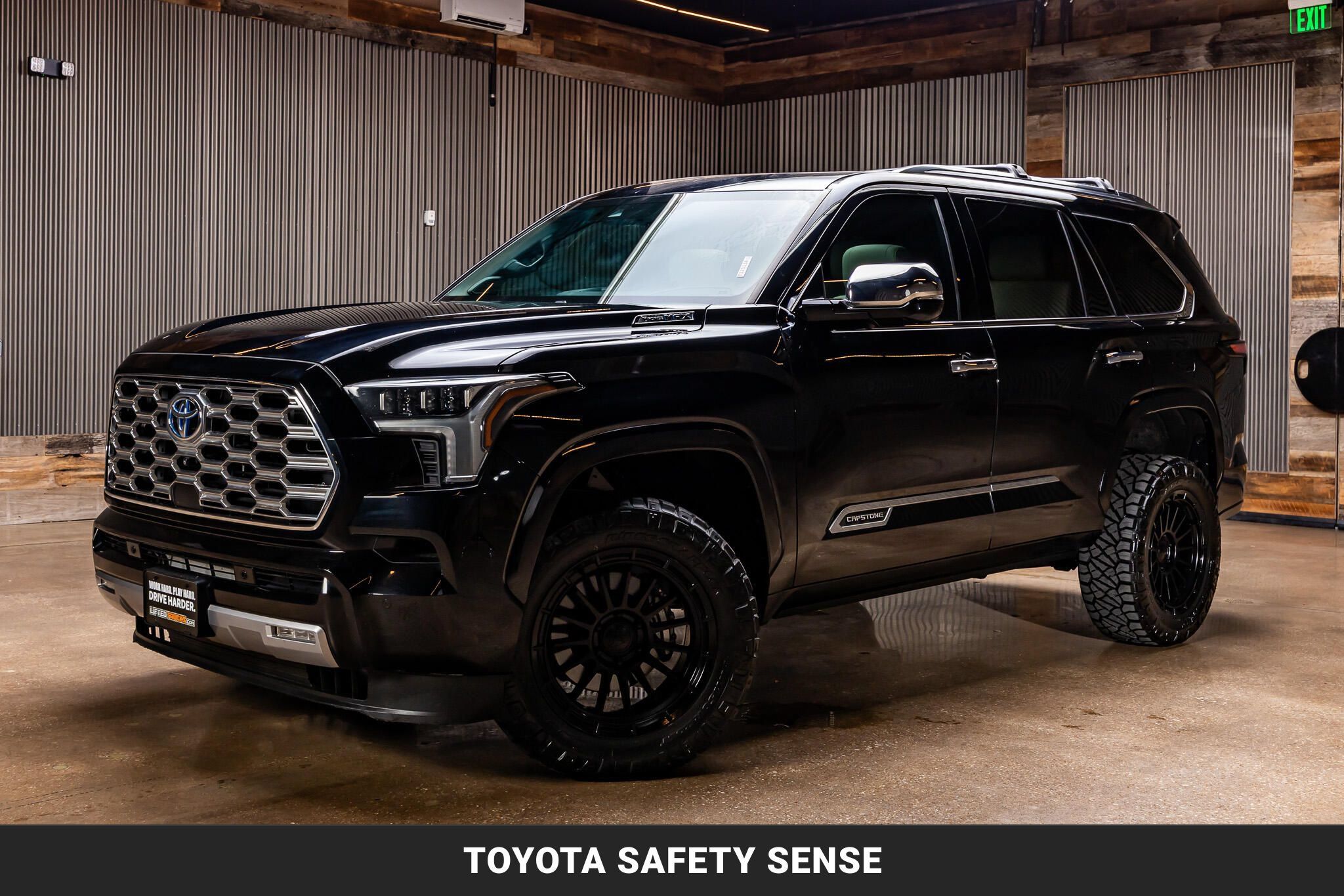 Used 2023 Toyota Sequoia Capstone AWD/4WD image 5