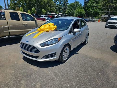 Used 2016 Ford Fiesta S FWD image 1