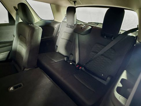 Used 2025 Nissan Pathfinder SV AWD/4WD image 29