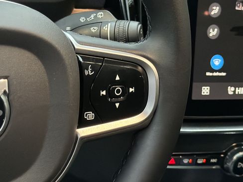 Certified 2026 Volvo XC90 B6 Plus AWD/4WD image 21