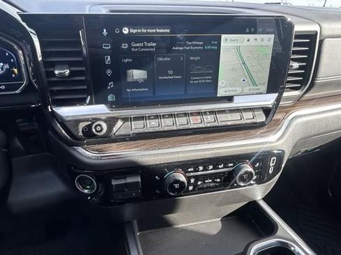 Used 2025 Chevrolet Silverado 1500 LT Trail Boss w/ Convenience Package II image 21