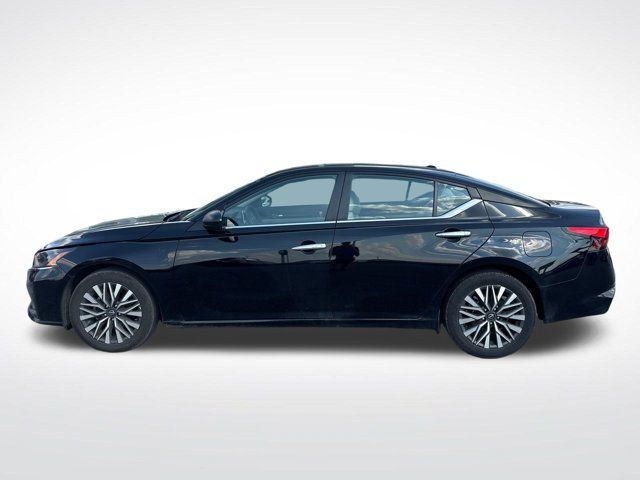 Used 2025 Nissan Altima 2.5 SV FWD image 4