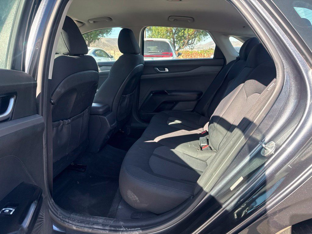 Used 2022 Kia K5 LXS FWD image 19
