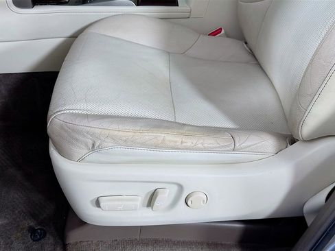 Used 2015 Lexus GX 460 w/ Premium Package image 24