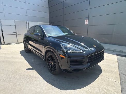 Used 2023 Porsche Cayenne GTS AWD/4WD image 6