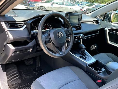 Used 2022 Toyota RAV4 XLE w/ Convenience Package image 18