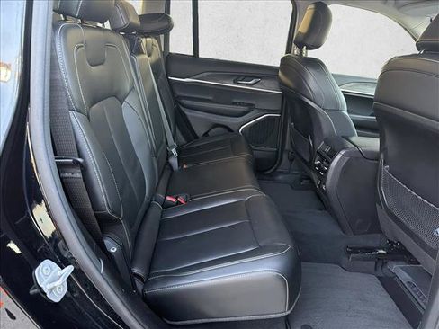 Used 2022 Jeep Grand Cherokee Limited RWD image 24
