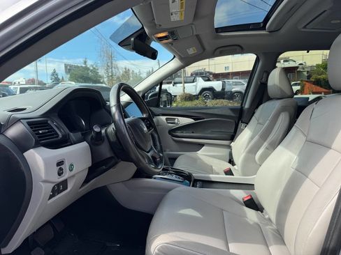 Used 2021 Honda Pilot Touring image 28